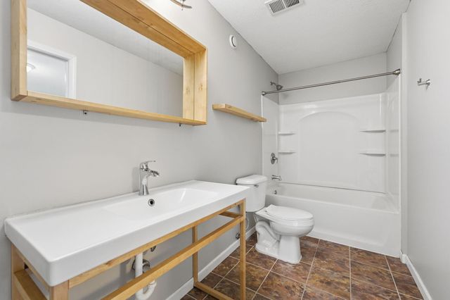 9155 Fairway Hill Drive, Elko New Market, MN 55020