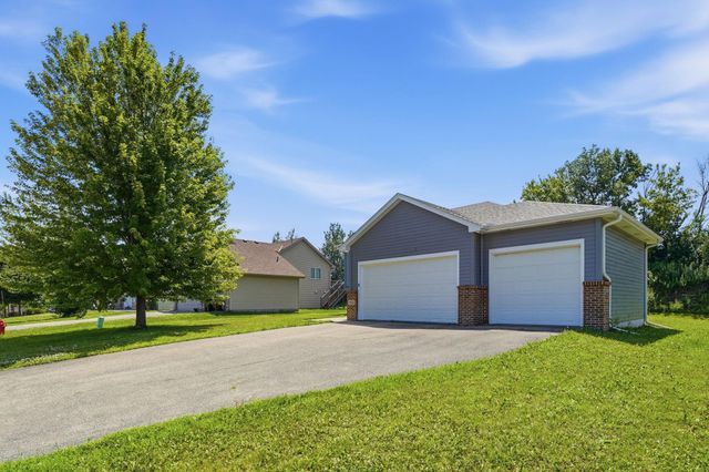9155 Fairway Hill Drive, Elko New Market, MN 55020