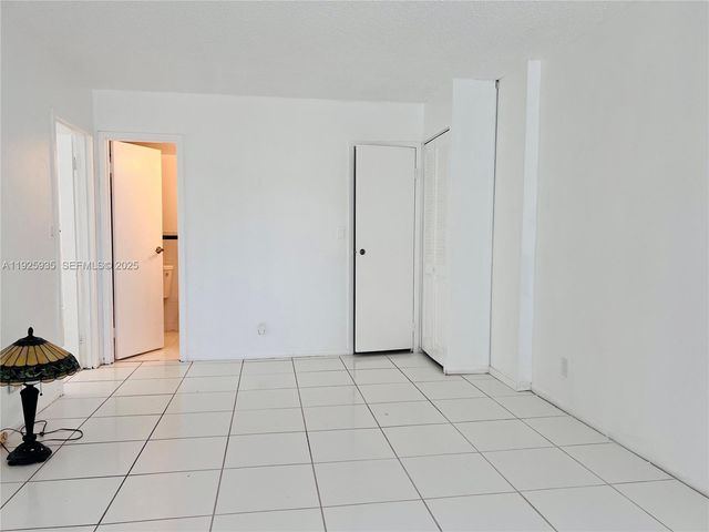 501 Three Islands Blvd 119, Hallandale Beach, FL 33009