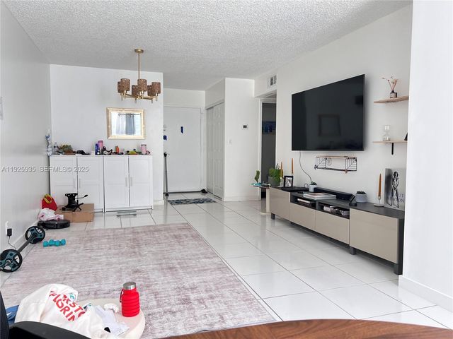 501 Three Islands Blvd 119, Hallandale Beach, FL 33009