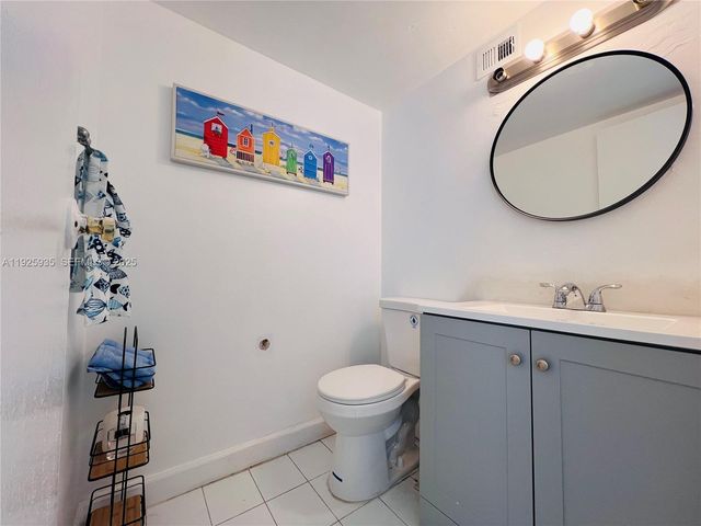 501 Three Islands Blvd 119, Hallandale Beach, FL 33009