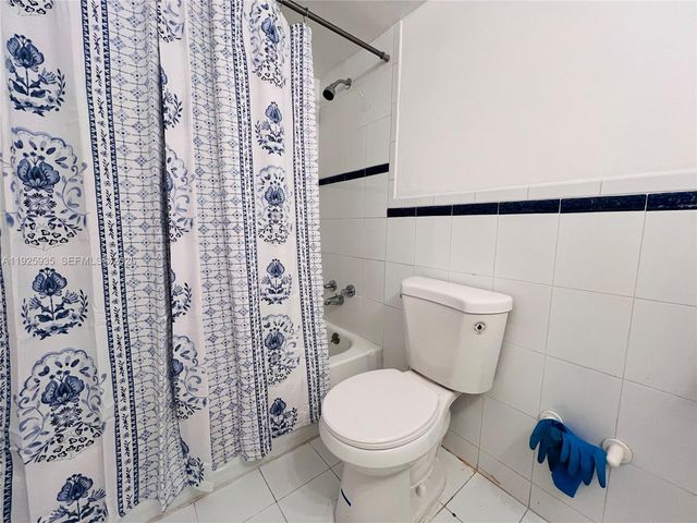 501 Three Islands Blvd 119, Hallandale Beach, FL 33009