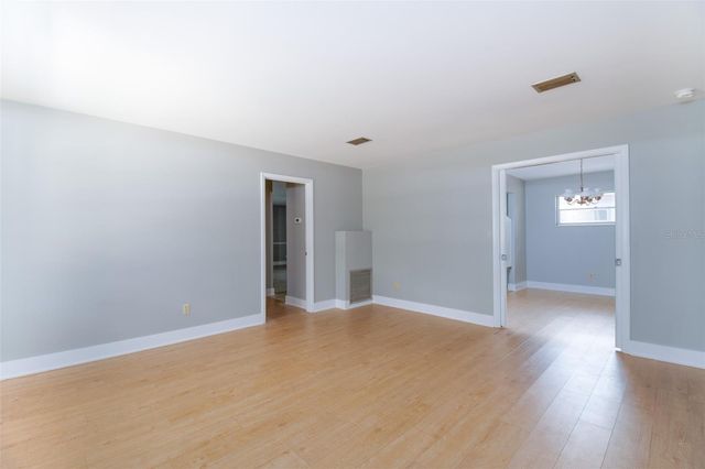 703 NE 6TH PLACE, Gainesville, FL 32601