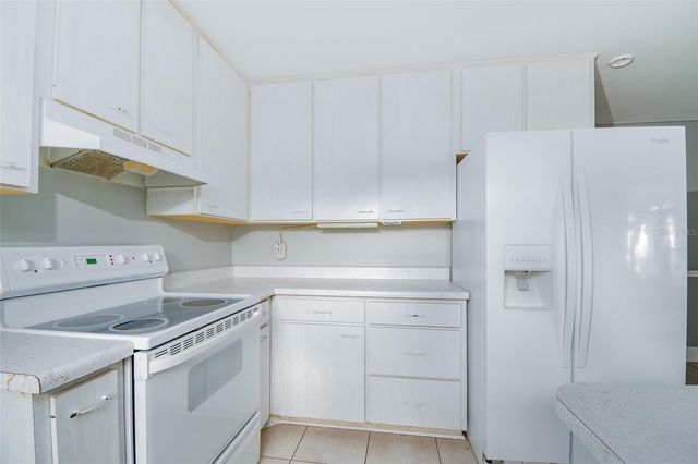 703 NE 6TH PLACE, Gainesville, FL 32601