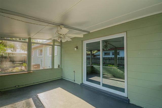 703 NE 6TH PLACE, Gainesville, FL 32601