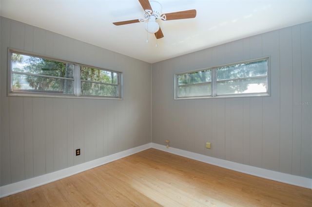 703 NE 6TH PLACE, Gainesville, FL 32601