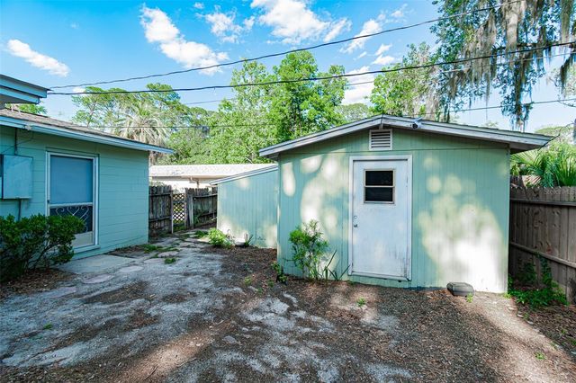 703 NE 6TH PLACE, Gainesville, FL 32601