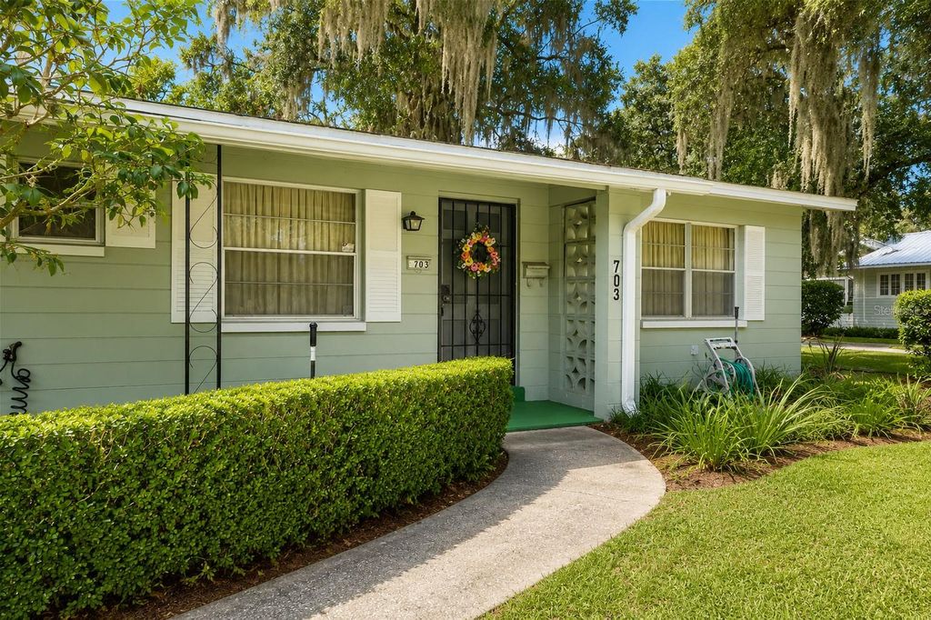 703 NE 6TH PLACE, Gainesville, FL 32601