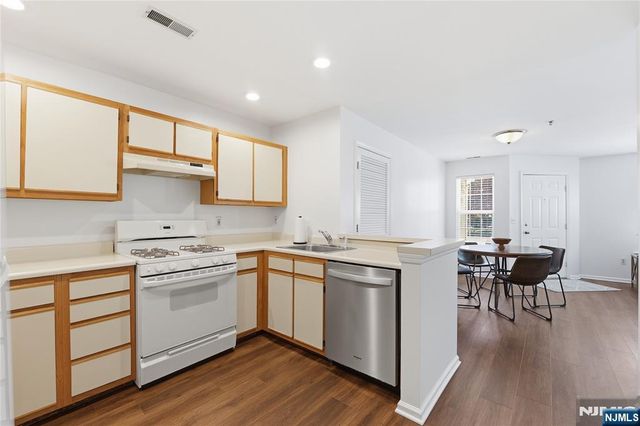 5301 Tudor Drive, Pequannock Township, NJ 07444