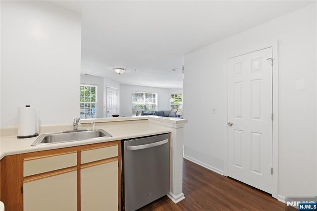 5301 Tudor Drive, Pequannock Township, NJ 07444