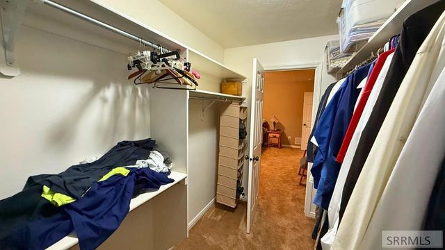 5022 Vintage Lane, Ammon, ID 83406