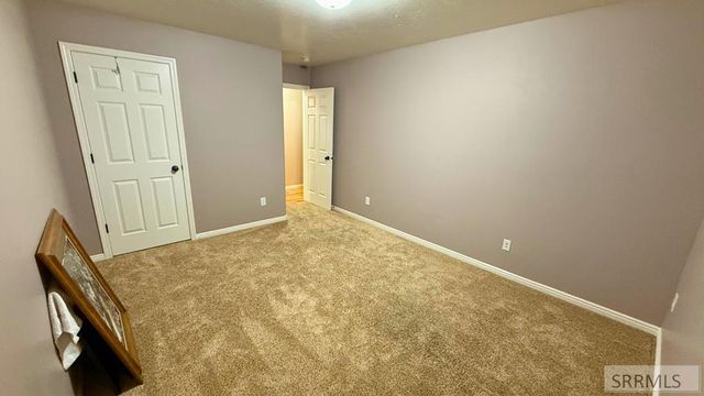 5022 Vintage Lane, Ammon, ID 83406