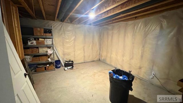 5022 Vintage Lane, Ammon, ID 83406