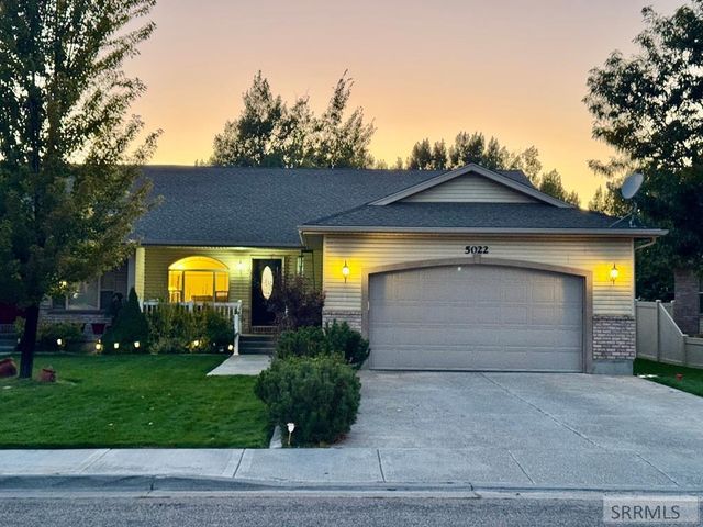 5022 Vintage Lane, Ammon, ID 83406