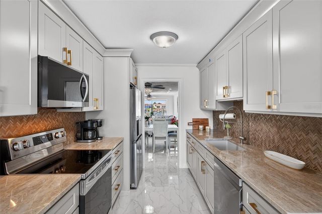 427 BOCA CIEGA POINT BOULEVARD N, St Petersburg, FL 33708