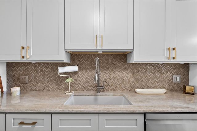 427 BOCA CIEGA POINT BOULEVARD N, St Petersburg, FL 33708