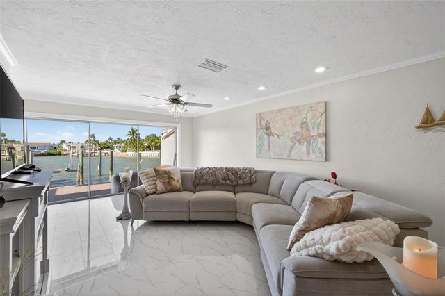 427 BOCA CIEGA POINT BOULEVARD N, St Petersburg, FL 33708