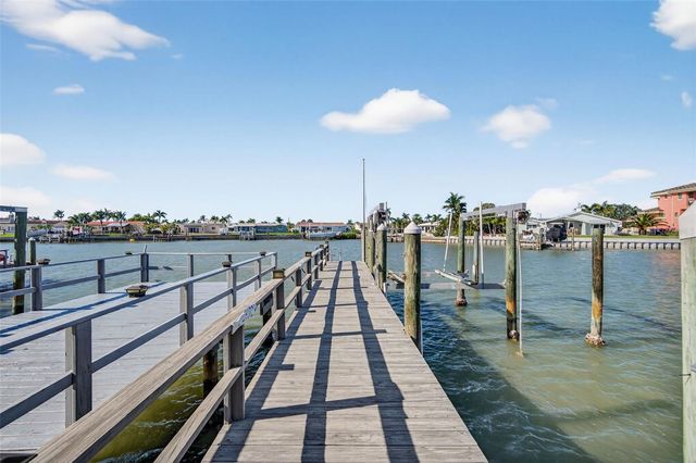 427 BOCA CIEGA POINT BOULEVARD N, St Petersburg, FL 33708