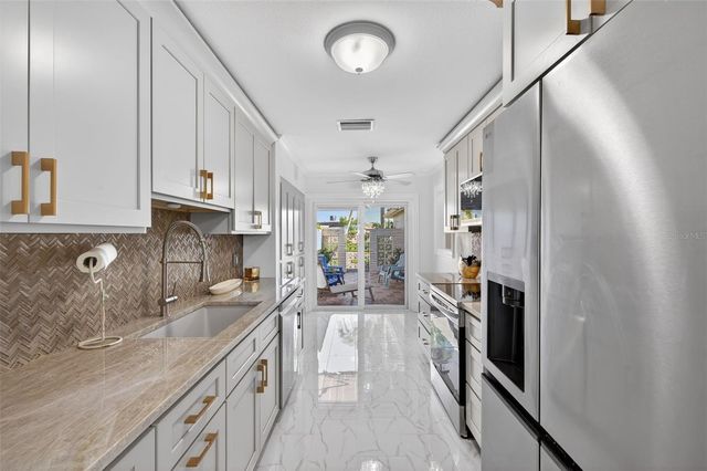 427 BOCA CIEGA POINT BOULEVARD N, St Petersburg, FL 33708