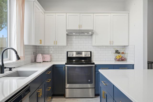 61216 Brittle Bush Street, Bend, OR 97702