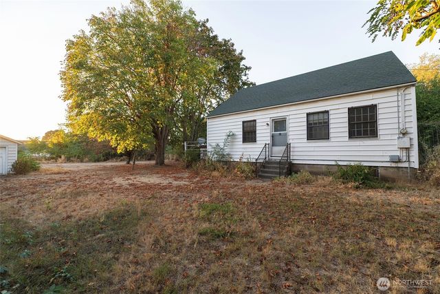 40 NW B Street, College Place, WA 99324