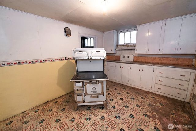 40 NW B Street, College Place, WA 99324