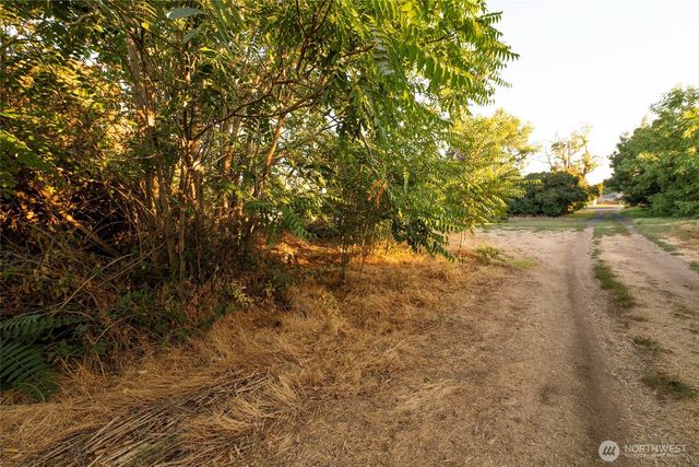 40 NW B Street, College Place, WA 99324