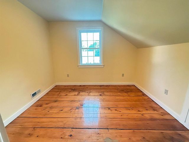 189 Pine Street, Castleton, VT 05735