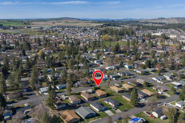 1521 4th St, Cheney, WA 99004