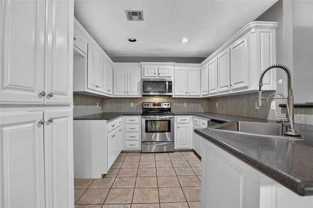 1309 Ethan Lane, Yukon, OK 73099