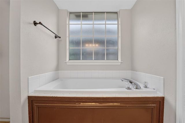 1309 Ethan Lane, Yukon, OK 73099