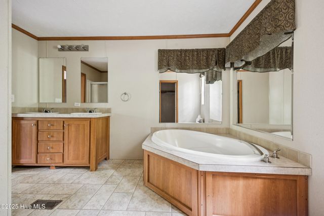 4066 General Howe Highway, Riegelwood, NC 28456