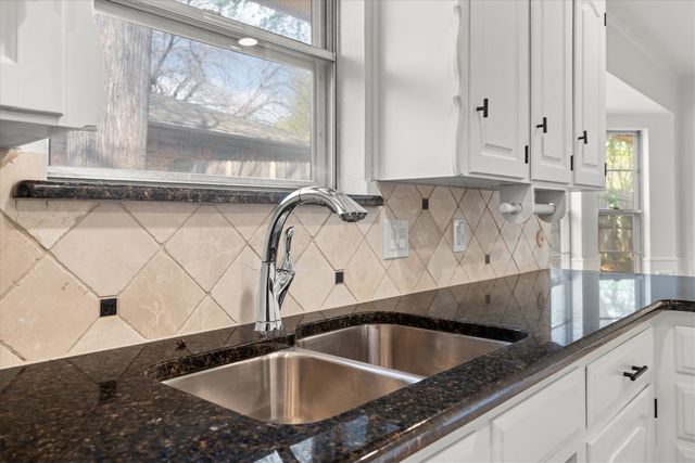 903 Leslie Drive, Arlington, TX 76012