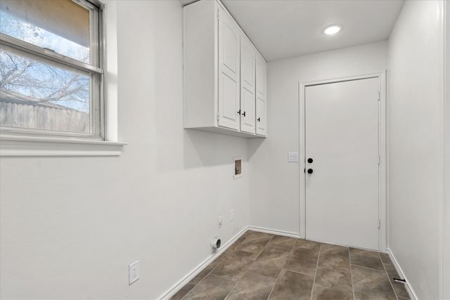 903 Leslie Drive, Arlington, TX 76012