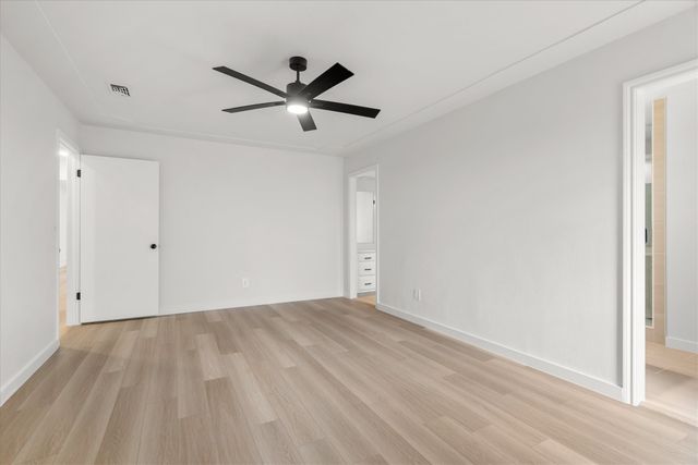 903 Leslie Drive, Arlington, TX 76012