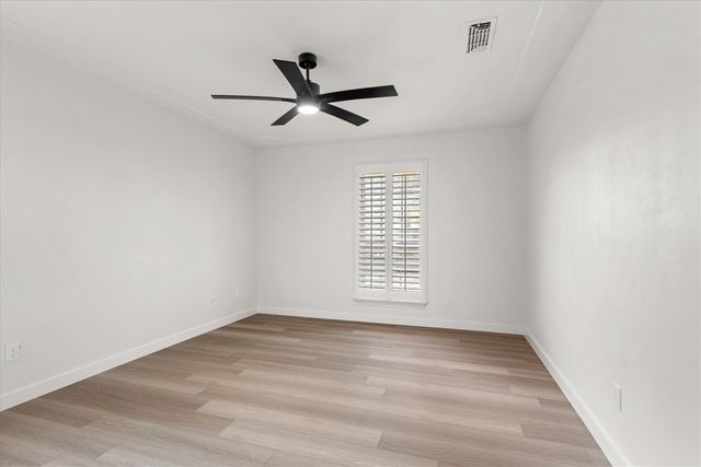 903 Leslie Drive, Arlington, TX 76012