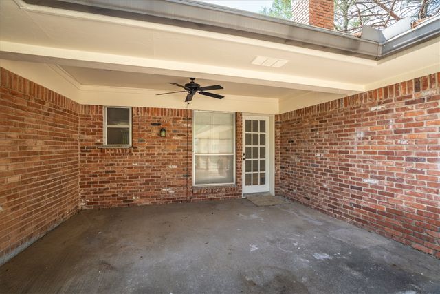 903 Leslie Drive, Arlington, TX 76012