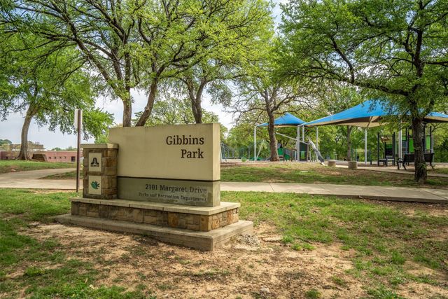 903 Leslie Drive, Arlington, TX 76012