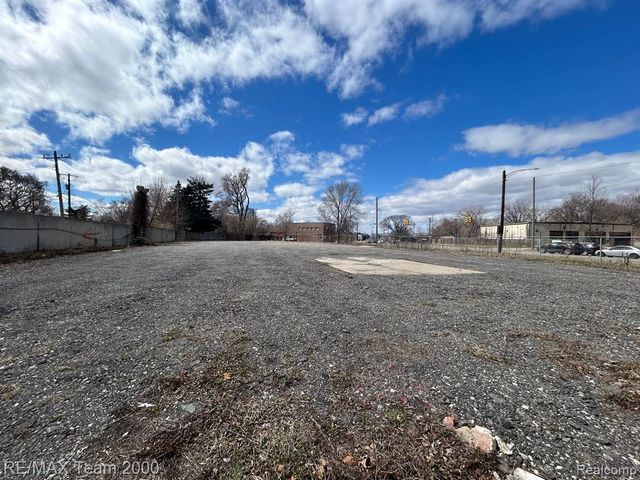 2400 S Schaefer Highway, Detroit, MI 48217