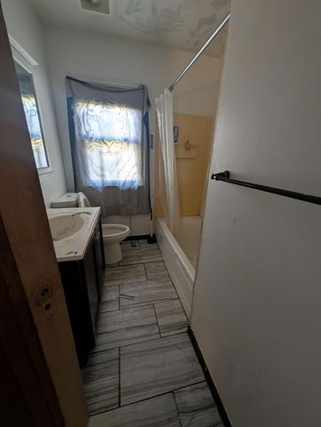 1111 Maryland Avenue E, Saint Paul, MN 55106