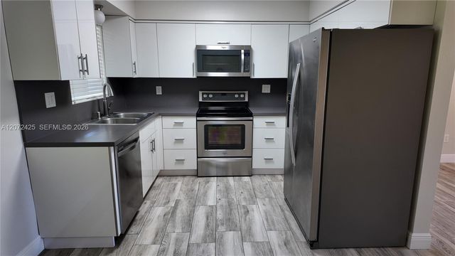 220 SW 80th Avenue 220, Miami, FL 33144