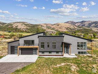 5866 N FORK RD, Eden, UT 84310