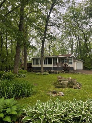 255 Vacation Boulevard, Edgerton, WI 53534