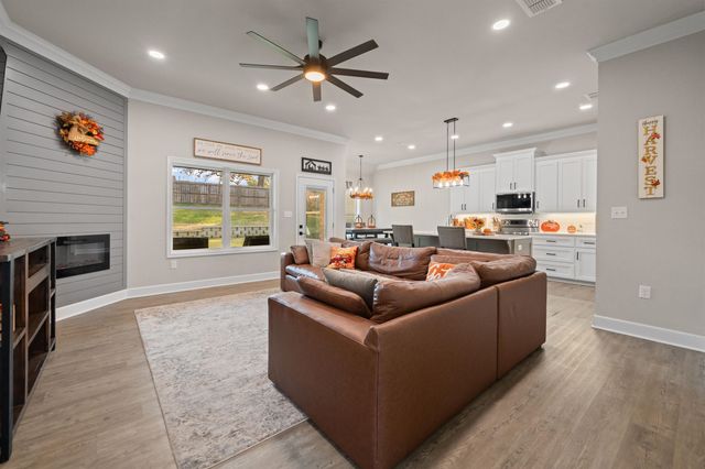 264 Ron Boyett Street, White Oak, TX 75693