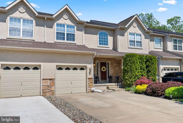 51 GLACIER DR, Berlin, NJ 08009