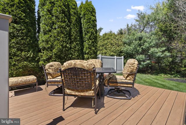 51 GLACIER DR, Berlin, NJ 08009
