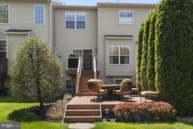51 GLACIER DR, Berlin, NJ 08009