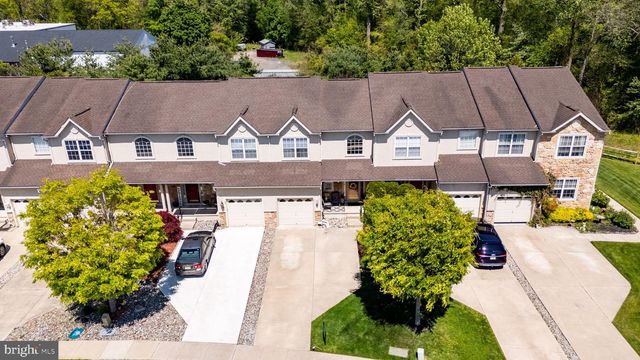 51 GLACIER DR, Berlin, NJ 08009