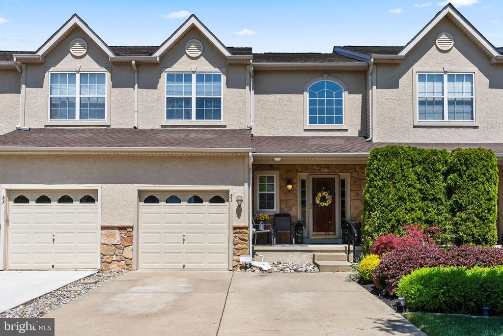 51 GLACIER DR, Berlin, NJ 08009