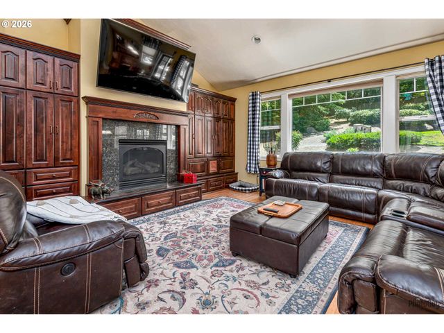 6171 FERNHILL Loop, Springfield, OR 97478